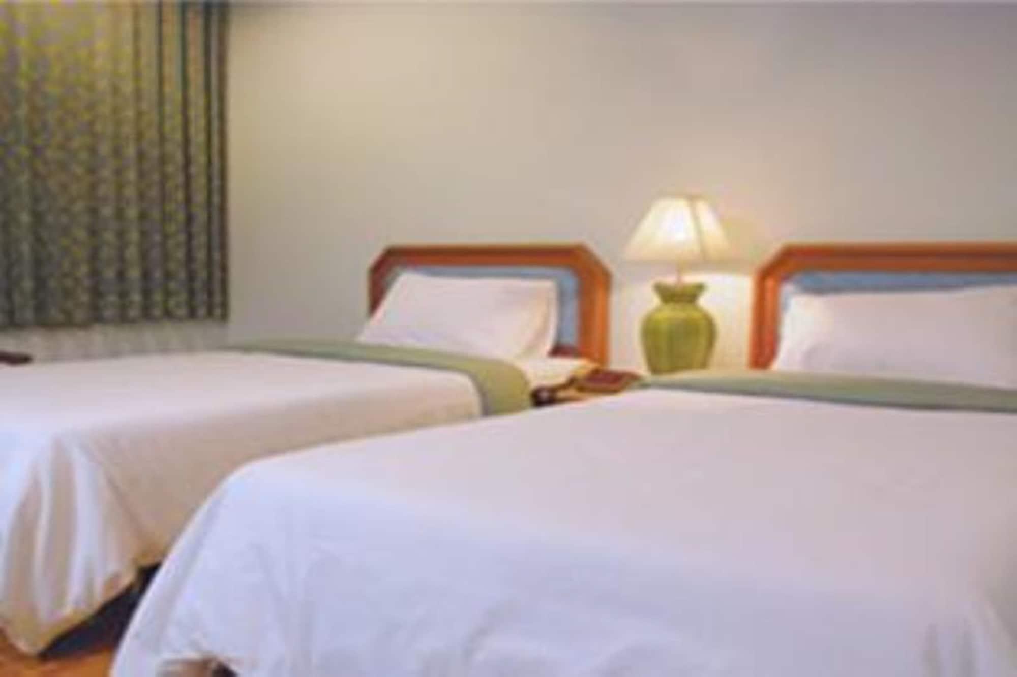 Ubon Hotel Ubon Ratchathani Extérieur photo