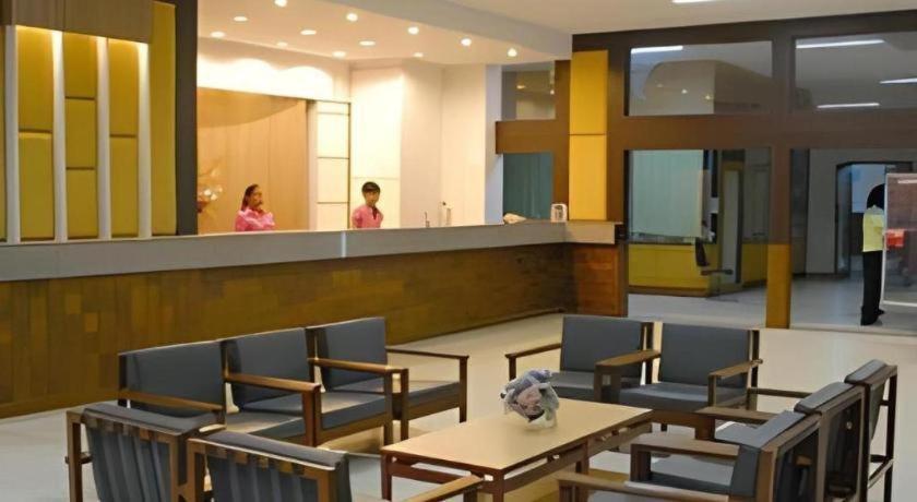 Ubon Hotel Ubon Ratchathani Extérieur photo
