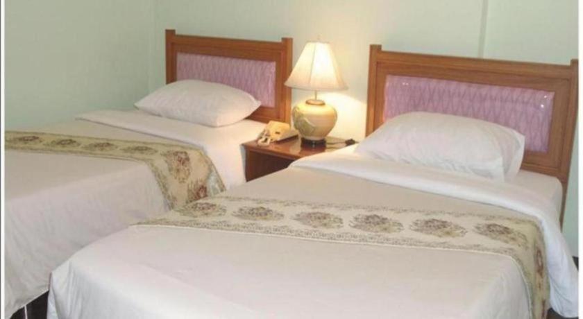 Ubon Hotel Ubon Ratchathani Extérieur photo