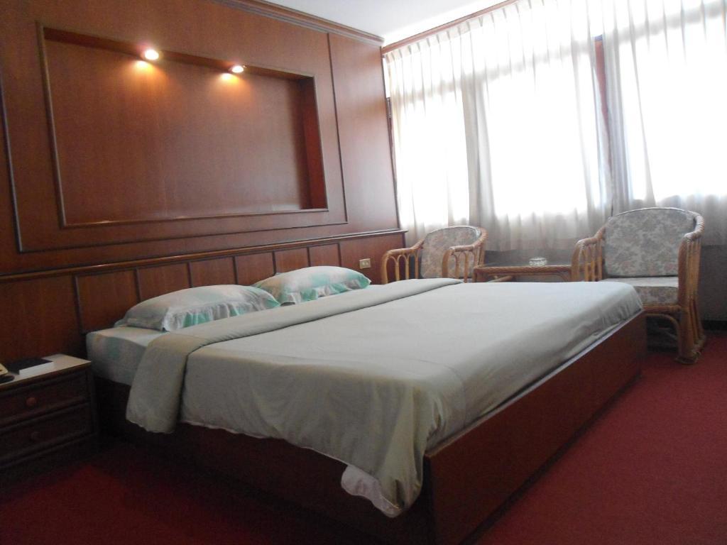 Ubon Hotel Ubon Ratchathani Extérieur photo